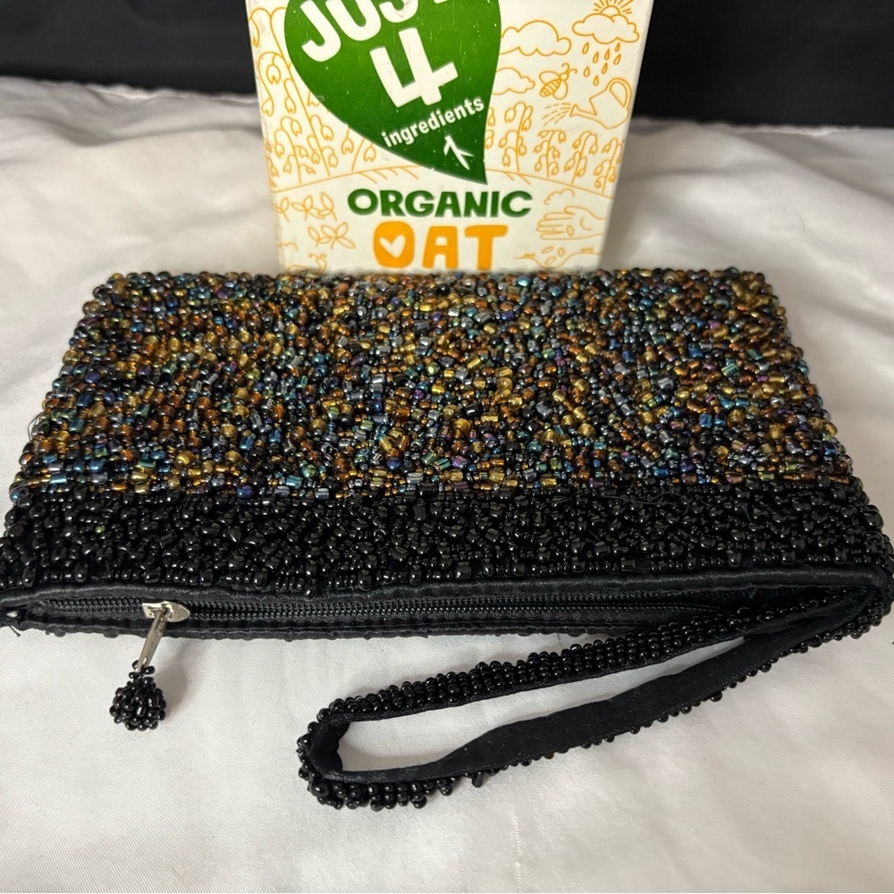 Metallic Beaded Clutch Bag - Picture 4 of 8